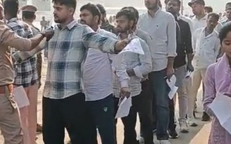 सीतापुर में PET के लिए 13 केंद्रों पर सख्ती:आभूषण, माला और धागे उतरवाए, 200 मीटर के दायरे में फोटोकॉपी की दुकानें बंद