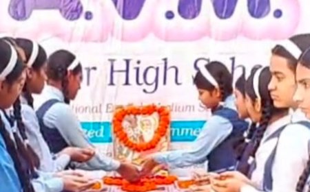 महर्षि वाल्मीकि जयंती मनाई:गुलावठी के एवीएम जूनियर हाई स्कूल में सांस्कृतिक कार्यक्रम आयोजित