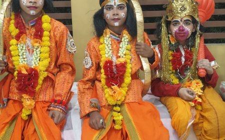 घाटमपुर के पतारा में आधी रात को रावण दहन:श्रीराम-लक्ष्मण और हनुमान की झांकियां निकलीं, भगवा ध्वज लेकर जय श्रीराम के नारे लगाते निकले युवा