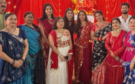 लखनऊ में डांडिया की धुनों पर झूमे सैकड़ों युवा:मां दुर्गा की महाआरती से शुरू हुआ ‘आवो रे आवो डांडिया उत्सव’