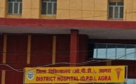 जिला अस्पताल में मरीजों को नहीं मिल रही पूरी दवा:मरीज बोले डॉक्टर ने अलग पर्ची पर लिखकर बाहर से लेने को कहा