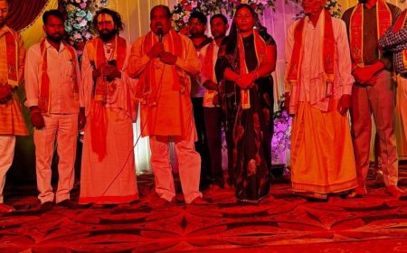 असालतगंज में दुर्गा जागरण:पूर्व विधायक ने मां भगवती के दरबार में टेका मत्था, श्रद्धालुओं ने की आराधना