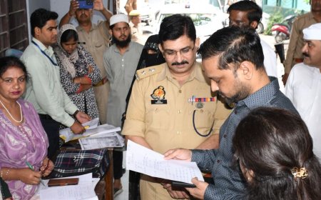 मतदाता सूची में नाम जुड़वाने की अपील, डीएम-एसपी का निरीक्षण:1 जनवरी 2027 को 18 साल के होने वाले लोग बीएलओ से मिलें, 24 अक्टूबर को फिर चलेगा अभियान