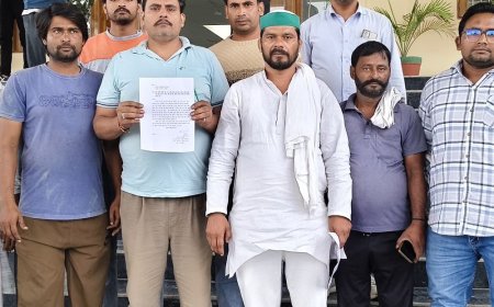 शामली में 200 साल पुरानी शहीद की कब्र तोड़ी:मजार की जमीन पर कब्जे का भी आरोप, देखभाल करने वाले ने SDM से शिकायत की