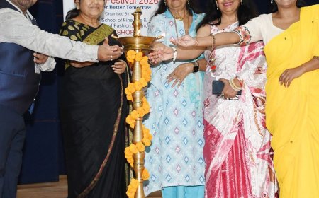 एमिटी विश्वविद्यालय में डिजाइन फेस्टिवल:बेकार कपड़ों से बनाए डिजाइनर परिधान, छात्र-छात्राओं ने किया शानदार रैंप वॉक