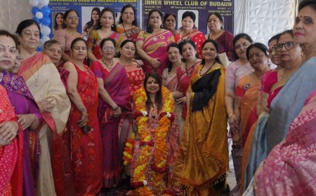 बदायूं में इनरव्हील क्लब का कार्यक्रम:जरूरतमंद बच्चों को बांटी यूनिफॉर्म, सेवा कार्यों से दिया प्रोत्साहन