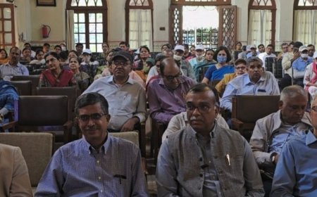 दयालबाग संस्थान में विज्ञान व्याख्यान कार्यक्रम:प्रो. उमेश वाघमारे ने विश्वविद्यालयों और उद्योगों के बीच सहयोग बढ़ाने की बात कही