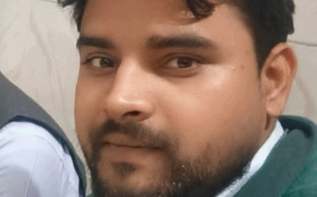 3 दोस्तों की बाइक डिवाइडर से टकराई, 2 की मौत:प्रयागराज में एक ने मौके पर, दूसरे ने शाम को तोड़ा दम