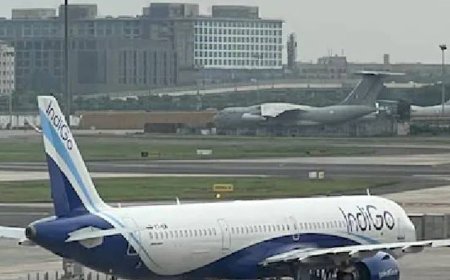 पावर बैंक मिलने पर इंडिगो फ्लाइट पार्किंग बे लौटी:पैसेंजर के चेक-इन बैग में पावर बैंक मिला था, हैदराबाद से श्रीनगर जा रही थी उड़ान