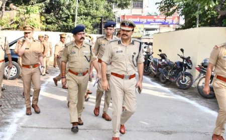 वाल्मीकि जयंती पर हापुड़ में सुरक्षा के कड़े इंतजाम:26 अक्टूबर को 4 शोभायात्राएं निकलेंगी, मेरठ रेंज में 2130 पुलिसकर्मी तैनात