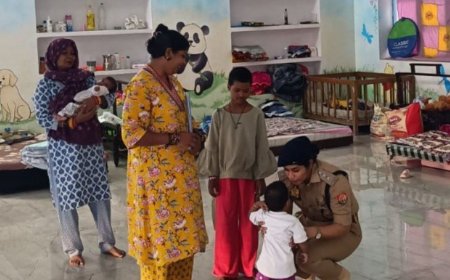 सरूरपुर कलां अनाथ आश्रम में सीओ-एसडीएम पहुंचे:बच्चों-महिलाओं से मिलकर उनकी समस्याएं और जरूरतें जानीं