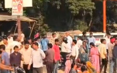 बस की टक्कर से मोपेड सवार की मौत:कानपुर देहात में साथी गंभीर घायल, चालक बस लेकर फरार
