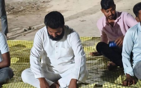 हरदोई में ट्रैक्टर को लेकर विवाद, भीम आर्मी का प्रदर्शन:जिलाध्यक्ष ने लगाया पुलिस पर अभद्रता का आरोप