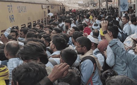 PET परीक्षार्थियों के लिए स्पेशल ट्रेनें चलेंगी:मुरादाबाद, गोरखपुर और बरेली समेत कई शहरों से लखनऊ आने-जाने की सुविधा, ट्रेनों में जनरल के 10 कोच