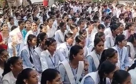 बच्चों को पॉक्सो और बाल सुरक्षा के अधिकार बताए:ज्यूडिशियल मजिस्ट्रेट ने गुड टच-बैड टच और बाल विवाह के नियम समझाए