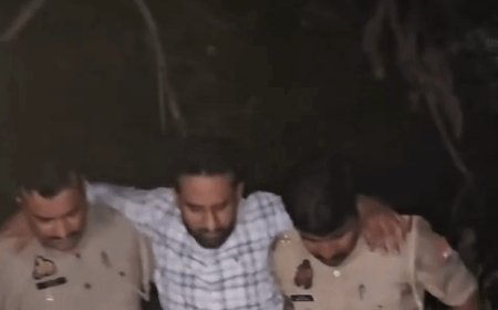 100 घटना करने वाले दो बदमाशों को लगी गोली:नोएडा पुलिस ने पकड़ा, भागने के दौरान बाइक फिसली, 2.19 लाख रुपये और चोरी की बाइक बरामद