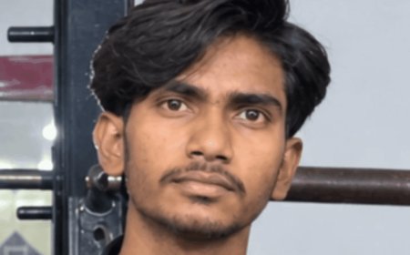 अज्ञात वाहन ने बाइक सवारों को रौंदा, दो की मौत:मुरादाबाद में एक युवक बुरी तरह घायल; ढाबे पर खाना खाने जा रहे थे तीनों युवक