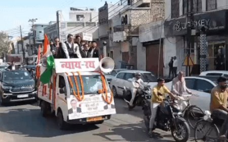पश्चिमी यूपी में हाईकोर्ट बेंच की मांग तेज:केंद्रीय संघर्ष समिति ने बुलंदशहर और हापुड़ में रथ यात्रा निकालकर लोगों को किया जागरूक