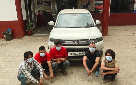 गाड़ियों से ईसीएम चोरी करने वाला गिरोह पकड़ा गया:हापुड़ में सरगना समेत 5 गिरफ्तार, दिल्ली-एनसीआर में करते थे वारदात