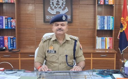 कासगंज में दीपावली पर पुलिस का विशेष अभियान:पटाखों की दुकानों, गोदामों और अवैध आतिशबाजी की होगी जांच; स्निफर डॉग और अग्निशमन विभाग भी अलर्ट