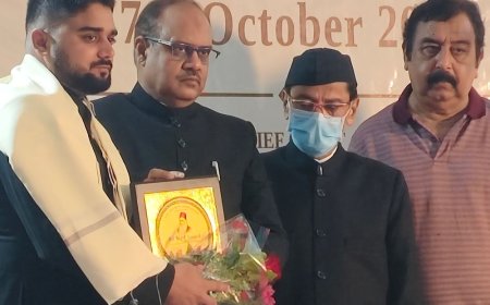 सर सैयद अहमद खां की 209वीं जयंती मनाई गई:स्टेट इन्फॉर्मेशन कमिश्नर मोहम्मद नदीम अहमद शामिल हुए, उत्कृष्ट कार्य करने वालों को सम्मान मिला