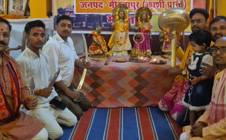 मिर्जापुर में बजरंग दल ने किया शस्त्र पूजन:दिवाकर बोले- यह मूल्यों की रक्षा का प्रतीक, संगठन को मजबूत करने पर दिया जोर