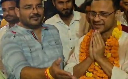 यासर शाह बोले- सपा का मुकाबला सिर्फ भाजपा से:सरकार बनाने के लिए लड़ रहे चुनाव; शिक्षकों और सपा नेताओं के साथ बैठक की