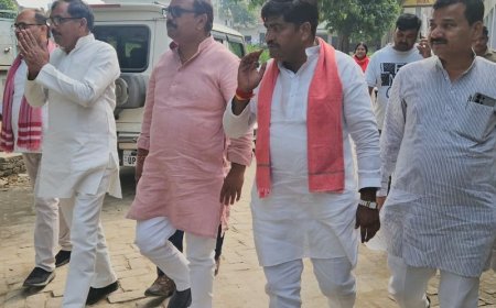 सपा का एमएलसी चुनाव के लिए जनसंपर्क, ओपीएस मुद्दा:जितेंद्र दोहरे ने शिक्षकों से मतदान की अपील की, शशांक यादव को जिताने की अपील