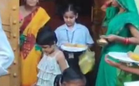 कानपुर में कन्या पूजन आयोजित:चरण धोकर लगाया रोली तिलक, हलवा पूरी खिलाकर लिया आशीर्वाद
