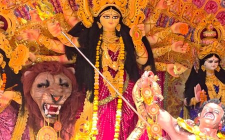 3 हजार पुलिसकर्मियों के पहरे में होगा दुर्गा प्रतिमा विसर्जन:गोंडा में ड्रोन से होगी निगरानी, घाटों पर गोताखोर और एसडीआरएफ की टीमें रहेंगी अलर्ट