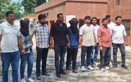 गाजीपुर में अवैध हथियार तस्करी का खुलासा:38 हथियारों के साथ तीन युवक गिरफ्तार, 19 पिस्टल और 19 तमंचे बरामद