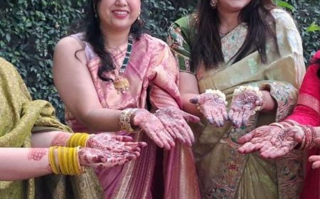 गाजियाबाद में फोटोज में देखिए करवाचौथ:चांद के दीदार होते ही शहर में आतिशबाजी, महिलाओं ने व्रत रखकर पूजा की
