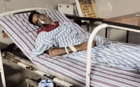 परिवार को जहर पिलाने वाले व्यापारी की मौत, हंगामा:लोगों ने आवास विकास को बताया मौत का जिम्मेदार, दुकान टूटने से परेशान था व्यापारी