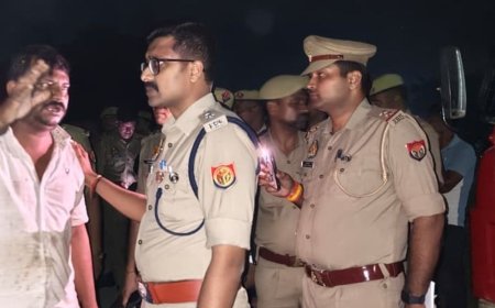 झोपड़ी में जिंदा जले पिता-बेटी और भाई:देवरिया में पत्नी गंभीर हालत में भर्ती, आधी रात हुआ हादसा सोते समय लगी आग