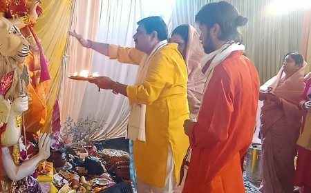 लखनऊ के हनुमंत पार्क में दुर्गा माता की प्रतिमा स्थापित:नेहरू एनक्लेव में 5 दिन से चल रहे धार्मिक कार्यक्रम, कल होगा गरबा-डांडिया नाइट