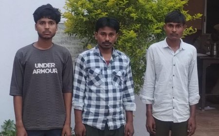 आजमगढ़ में एंटी रोमियो टीम की कार्रवाई:स्कूल जा रही छात्राओं पर अश्लील टिप्पणी करने वाले तीन युवक हिरासत में