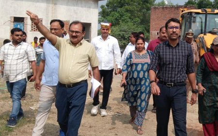 गोरखनाथ तपोस्थली के निर्माण में देरी पर डीएम नाराज:अमेठी में प्रोजेक्ट मैनेजर को नोटिस, 2391.89 लाख रुपए की लागत से हो रहा निर्माण