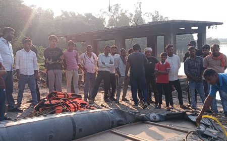 मूड़घाट पुल से किशोरी कुआनो नदी में कूदी:बचाने गया युवक भी डूबने लगा तो तैरकर निकला, पुलिस-पीएसी लड़की की तलाश में जुटी