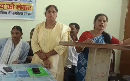 मानदेय और अधिकारों के लिए समूह सखियां करेंगी आंदोलन:अयोध्या में यूपी समूह सखी कैडर संघ की महत्वपूर्ण बैठक में ऐलान