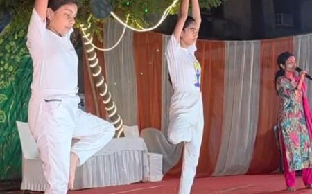 संभल में 100 बच्चों ने सांस्कृतिक महोत्सव में दिखाई प्रतिभा:वंदे मातरम् का गायन किया, रामलीला कमेटी ने 12 स्कूलों को मंच दिया