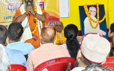 साहित्यकार बृजदेव पांडेय को 88वें जन्मवर्ष पर सम्मान मिला:नगर विधायक ने कहा- वे रोज 5 घंटे पढ़ते हैं, विंध्य संस्कृति के सजग प्रहरी हैं