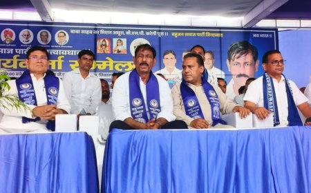 बसपा में भाजपा के दो नेता समर्थकों के साथ शामिल:शिकारपुर में हुआ कार्यकर्ता सम्मेलन, मुनकाद अली ने संगठन मजबूत करने पर दिया जोर