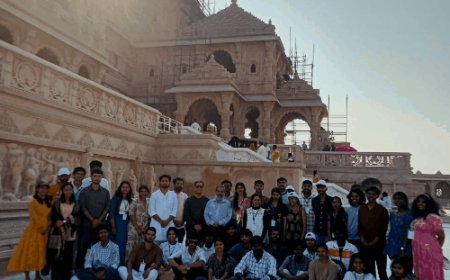 अयोध्या में केरलम से अयोध्या पहुंचे 55 युवा:रामलला के दर्शन कर समझी रामनगरी की संस्कृति