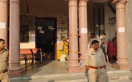 एमएलसी चुनाव के लिए मतदान शुरू:हापुड़ के 6 केंद्रों पर 16,163 वोटर डालेंगे वोट, कड़ी सुरक्षा के इंतजाम