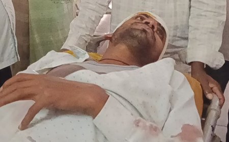 रुदलापुर के पास सड़क हादसे में युवक गंभीर घायल:सिद्धार्थनगर के बहादुरपुर निवासी हैं, महराजगंज जिला अस्पताल में इलाज जारी
