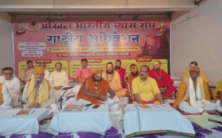 देशभर में कथाओं से पहले होगा वंदेमातरम:काशी में संतों ने प्रस्ताव किया पारित,बालक देवाचार्य बोले-राम कथा में सभी धर्म का होगा प्रवेश