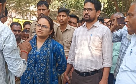 हमीरपुर में आक्रोशित किसानों ने मंडी में जाम लगाया:अतिरिक्त तौल, कम दाम और भुगतान न होने सहित शोषण का आरोप; अधिकारियों ने कराया शांत