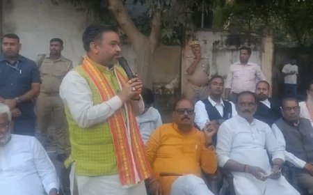 स्वतंत्रदेव बोले- MLC चुनाव 2027 का सेमीफाइनल:प्रयागराज पहुंचकर मतदाता सम्मेलन की सफलता के लिए झोंकी ताकत