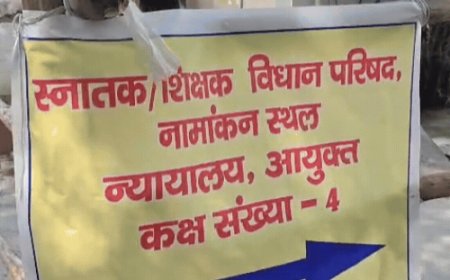 आगरा में तीसरे दिन ने पहले नामांकन से खुला खाता:7 प्रत्याशियों ने लिए नामांकन पत्र, अब तक 34 ने लिए फॉर्म