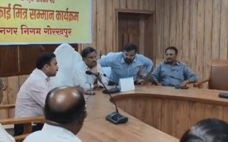 गोरखपुर के चटोरी गली में 3 दिन में बदलेंगे बैरियर-बोलार्ड:बंद पड़े फव्वारे और साउंड सिस्टम भी होंगे चालू